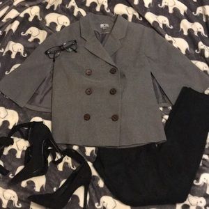 Perfect condition Worthington caped blazer size M